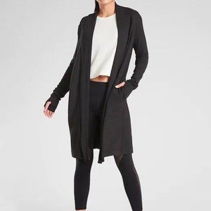 NWT Athleta Canopy Wrap in Nirvana (Black)